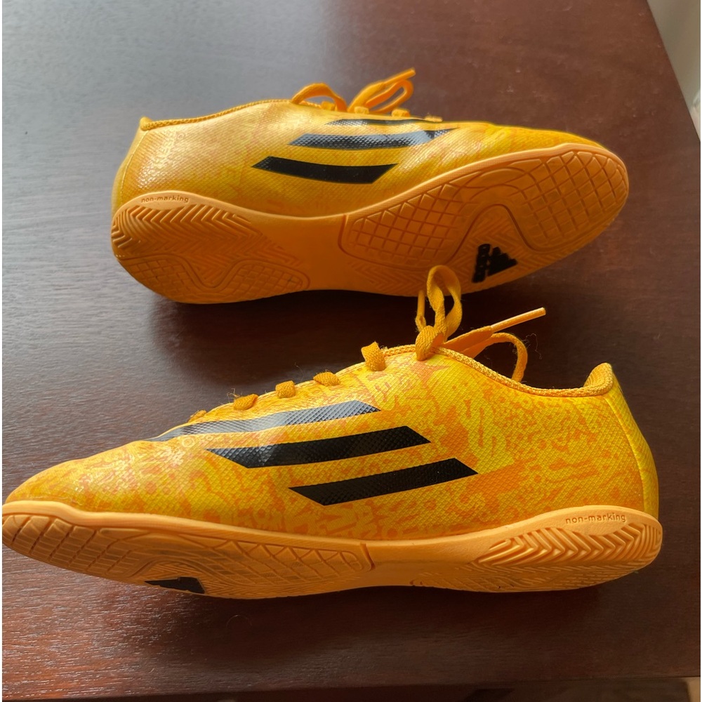 Boys turf soccer shoes.  Adidas F5.
